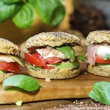 Burger Low Carb Keto Recette Recettes Sans Glucide Recettes Pauvres En Glucides Glucides
