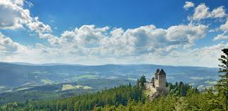 Neben interessanten architektonischen sehenswürdigkeiten gibt es viele schöne parks und naturschutzgebiete auf tschechisch. Wandern Tschechien Bohmerwald Kleine Gruppen