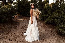 Finde dein brautkleid bei p&c und sieh nicht nur strahlend aus, sondern verwirkliche deinen traum bestelle brautkleider mit 0€ versand zu dir nach hause Hochzeitsfotograf Ludwigsburg Blog Hochzeitsfotograf In Ludwigsburg Stuttgart Remseck Boho Hochzeit Stuttgart