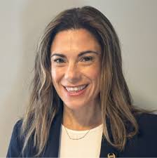 Je tiens à saluer le sang-froid et l'instinct remarquables de Michael Lebel  et de Marco Carnuccio, deux collègues de la succursale de Beaconsfield, qui  ont permis l'arrestation d'un fraudeur alors…