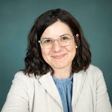 Danielle Maheu's Instagram, Twitter & Facebook