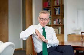 Full moving story of the single mum who gave her on saturday it was revealed that michael gove had admitted to taking cocaine michael gove was born in august 1967 to unmarried woman from edinburgh it was these jobs that had nurtured the oak trunks of the gove and bruce family trees. Michael Gove Holds Back Tears As He Describes The Parents Who Adopted Him Daily Mail Online