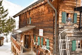 Der treffpunkt für jung und alt in arosa. Unterkunft Sapun Arosa Schweiz Speziell Ubernachten Im Berghaus Heimeli Reiseblog Travel Sisi