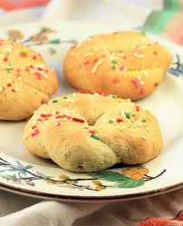 The easter bread was my (terrible) idea. Sicilian Easter Cookies With Eggs Mangia Bedda