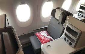 The issue was that when the seat was in the upright position it blocked one from placing something in there. Sao Paulo Ab 1 158 In Der Iberia Business Class Von Deutschland Travel Dealz De