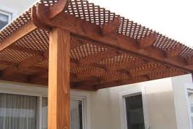 Frescura, tranquilidad, comodidad, y sombra, mucha sombra, sobre todo durante este verano donde el sol ha sido sumamente intenso con nosotros. Terrazas De Madera Con Policarbonato Ideas De Nuevo Diseno