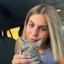 Ariana Moreno's Instagram, Twitter & Facebook