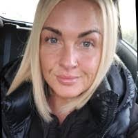 Donna Townsend's Instagram, Twitter & Facebook