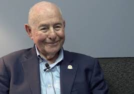 Doug Pringle's Instagram, Twitter & Facebook