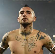The football player is married to maria teresa matus his starsign is gemini and he is now 33 years of age. Arturo Vidal Bayern Ist Einer Der Drei Besten Klubs Der Welt Welt