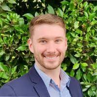 Leez May's Instagram, Twitter & Facebook