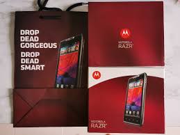 Motorola RAZR XT910 Mobile Phone ...
