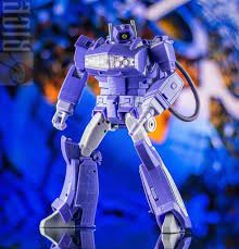 Reposting Ric3master Hope Everyone Is Having A Safe Fun Labor Day Today S Labor Day Pic Is Of Shoc Transformers Masterpiece Transformers 4 Transformers