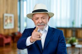 Lula empata com Flávio, Caiado e Zema no 2º turno, diz pesquisa RealTime Big Data