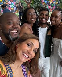 Que manhã incrível no @edecasa! 🏡✨ Recebemos convidados especiais, falamos  sobre saúde, culinária e, claro, tivemos aquele papo divertido sobre os  bastidores de Mania de Você. Amamos quando a casa está cheia