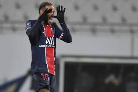 May 24, 2021 · ce lundi, l'uefa a dévoilé le trophée de cette compétition. Trophee Des Champions Sacre Clash Entre Neymar Et Alvaro Gonzalez Les Titis Du Psg