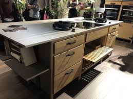 Check spelling or type a new query. The Pros And Cons Of Having A Kitchen Island With Built In Stove Or Cooktop
