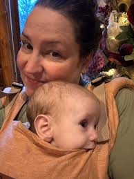 Hi everyone 🤗 My name is Holly, I am a midwife and a mother of four and  have just recently started my own business called Baby