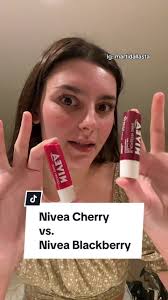 Comparando el balsamo de Nivea: Cherry vs. Blackberry? 🍒🍇 #nivea #balsamo  #makeup #maquillaje #skincare #productos #labios #niveablackberryshine  #niveaargentina #review #recomendaciones #opinion