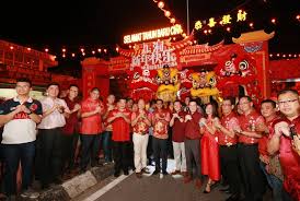 Tahun baru cina tiba, maka saat yang tepat untukmu menonton deretan film mandarin terbaik. O Xrhsths Nga Kor Ming Sto Twitter Majlis Karmival Tahun Baru Cina Dun Jelapang Mendapat Sambutan Luar Biasa Dari Rakyat Suasana Hangat Memberi Semangat Baru Kepada Kerajaan Negeri Pakatan Harapan Untuk