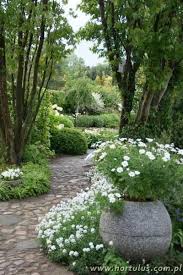 Cobble Stone And Flowers Garten Landschaftsbau Garten Landschaftsbau
