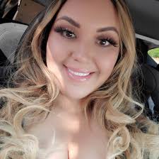 What is the best way to travel from JBLM, WA to Fort Cavazos, TX with a dog?