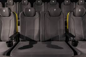 Zdobądź informacje z pierwszej ręki na temat stanowisk, wynagrodzeń. Kino Helios Activities Leisure Poznan