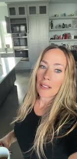 Happy Monday Everyone😘💙💙#blueeyedgirl #irishgirl #mondaymorning  #coffeetime #havingfun #lol💙💙💙💙