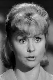 Bonnie Jones's Instagram, Twitter & Facebook