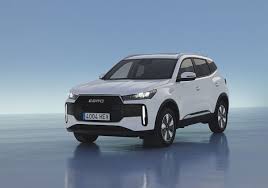 Sexy teen Haley Spades gave a blowjob before she enjoyed rough sex