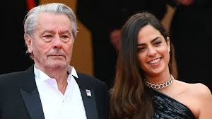 Sa biographie, son actualité, ses photos et vidéos. Anouchka Delon Donne Des Nouvelles D Alain Delon