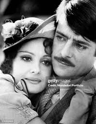 767 Dora Held Photos & High Res Pictures