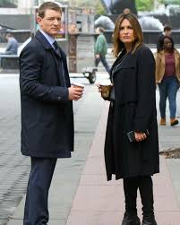 Nel cast di quella serie, gli. Mariska Hargitay Olivia Benson Philip Winchester Peter Stone Law Order Svu Law And Order Special Victims Unit Law And Order Law And Order Svu