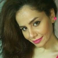 Roxana Sadeghi's Instagram, Twitter & Facebook