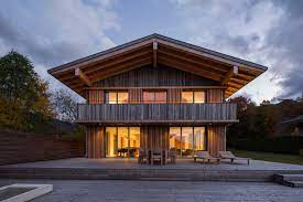 It is 46 kilometres (29 mi) from munich and 15 kilometres (9.3 mi) from the district capital. Haus Tegernsee Su Und Z Architekten