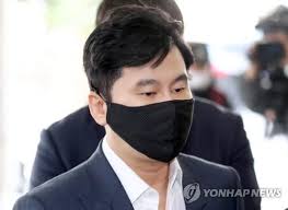After yang minsuk stepped down as the ceo of yg entertainment, many fans probably might have been wondering who would be filling in for the of course, it is also worth noting that yang hyunsuk was never actually the official ceo of yg entertainment to begin with, as official documents have. Former Yg Chief Fined On Overseas Gambling Charges Yonhap News Agency