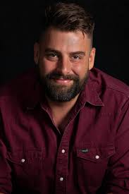 Alexander Hodgins's Instagram, Twitter & Facebook