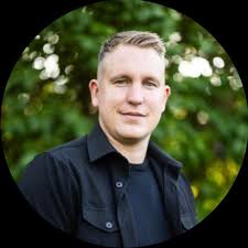 Danni Larsen i personer