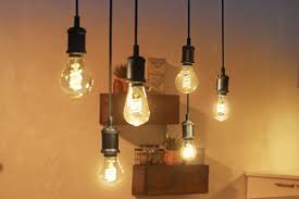 Philips Hue Gets Edison Style Light Bulbs A Smart Plug And More The Verge