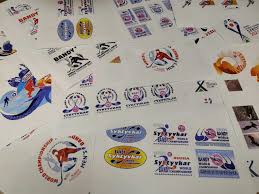 Турнир чемпионата мира для групп a и b, который должен был проходить в сыктывкаре весной 2021 года, будет проходить с 27 марта по 3 апреля 2022 года. Chempionat Mira Po Hokkeyu S Myachom 2021 Goda V Syktyvkare Obrel Emblemu Komionlajn