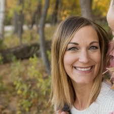 Andrea Naab's Instagram, Twitter & Facebook