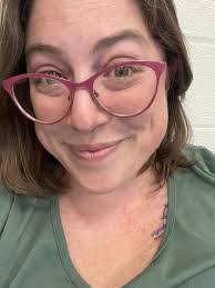 Sonia Carroll's Instagram, Twitter & Facebook