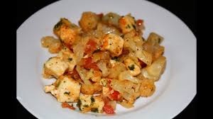 Esto te permitirá aprovecharla cuando la necesites sin tener que pasar una semana a continuación, se presentan algunas indicaciones para congelar coliflor cruda, cocida y cocinar coliflor congelada. Coliflor Con Queso Facil Y Saludable Youtube