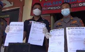 Tapi ada saja yang menjual akunnya ke pihak luar yang menginginkan kapasitas besar. Surat Rapid Test Palsu Dijual Rp50 000 Diminati Warga Yang Ingin Mudik Bagian 1
