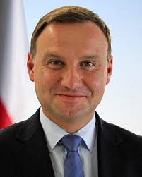 Kancelaria prezydenta poinformowała, że andrzej duda rozmawiał telefonicznie z królem jordanii. File Andrzej Duda Portrait With Flag Jpg Wikipedia