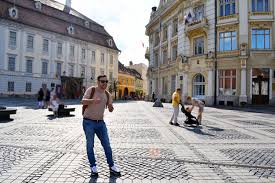 Articole despre franta, italia, norvegia, europa, vizita, vacanta, calatorie, anglia, cernobil si idei de vacanta. Weekend Cu Sibiu Faust È™i Castelul De Lut Valea Zanelor