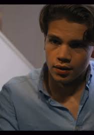 Exploring Strula Season 1 Episode 2 in French