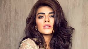 Sadaf Kanwal set to make her big screen debut with Osman Khalid Butt and  Ainy Jaffri