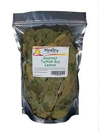 Hoja de laurel in english. What Is The Difference Between Bay Leaves And Laurel Leaves Culinarylore