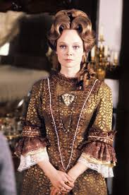 Наталия белохвостикова родилась в 1951 году в москве, однако раннее детство провела за наталия белохвостикова (слева) в роли мари и ален делон (справа) в роли инспектора фоша. Samye Prekrasnye Sovetskie Aktrisy Natalya Belohvostikova Nostalgicheskij Klub Lyubitelej Kino Mediaplatforma Mirtesen